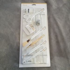 Cricut Essential Tool Set Gold
